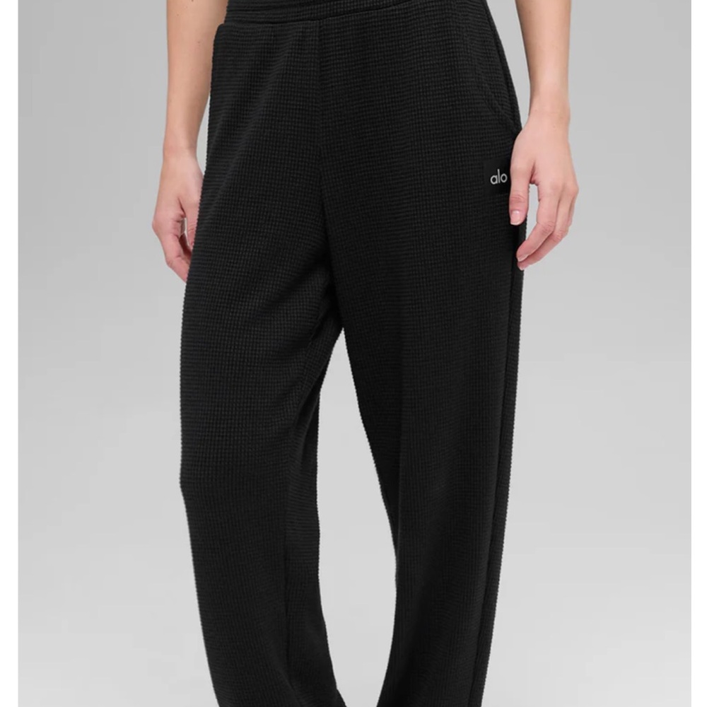 ALO Yoga Black Waffle Weekend Escape Jogger